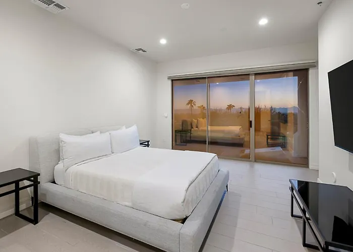 Luxury On Camelback Mountain