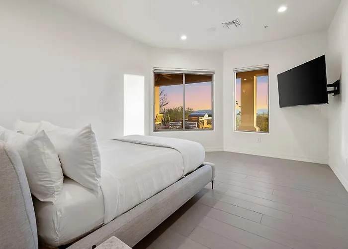 Luxury On Camelback Mountain